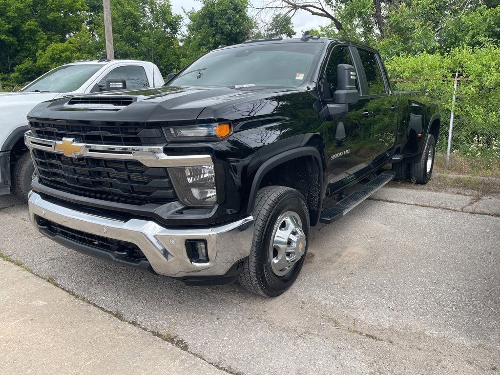 2025 Chevrolet Silverado 3500 HD LT DRW