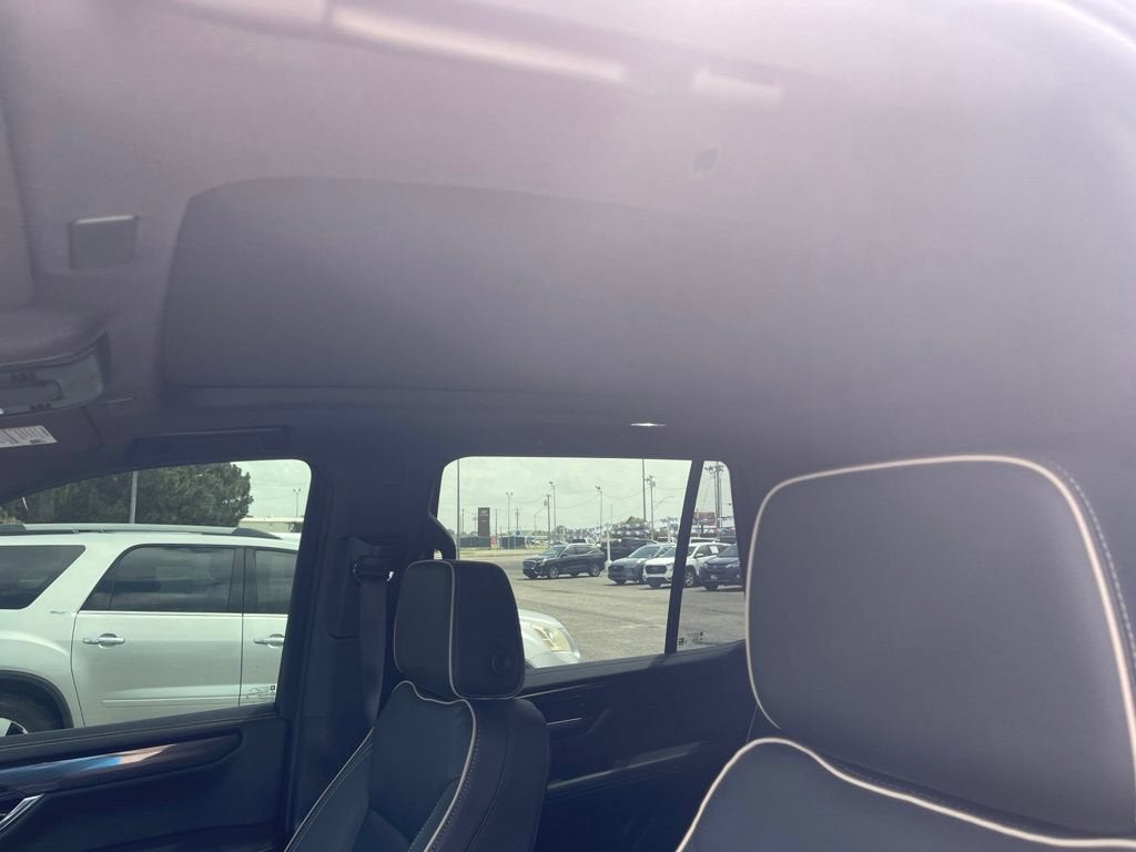 2025 GMC Yukon Elevation