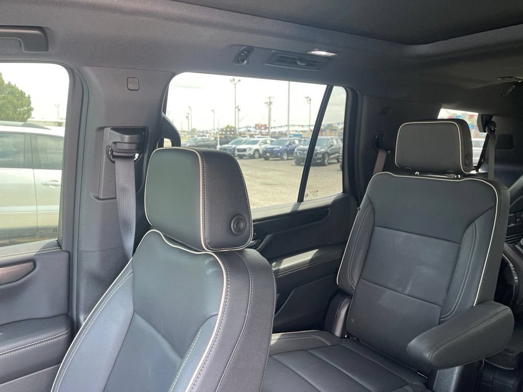 2025 GMC Yukon Elevation