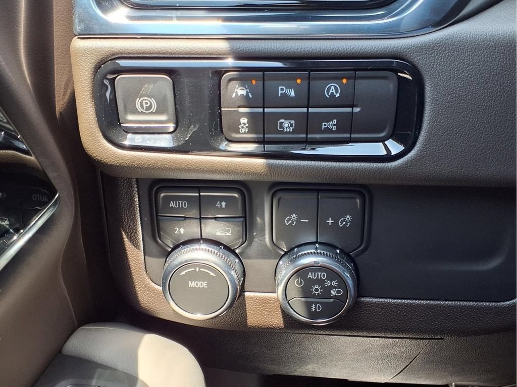 2026 GMC Yukon XL Elevation - Photo 14