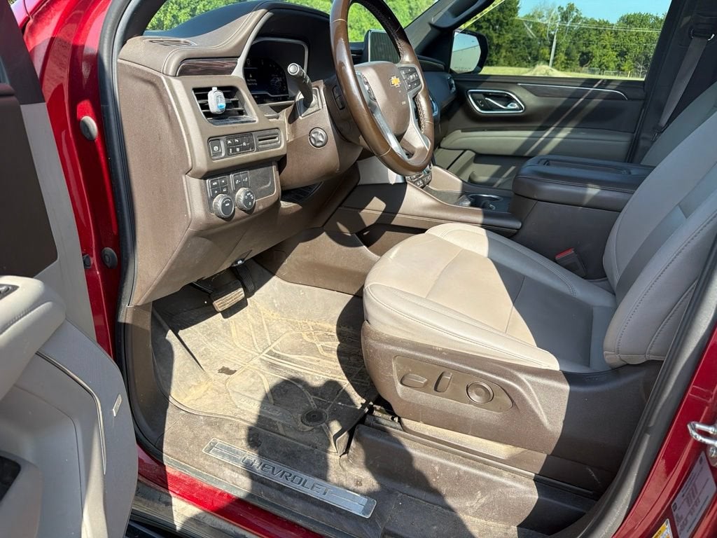 2023 Chevrolet Suburban LT
