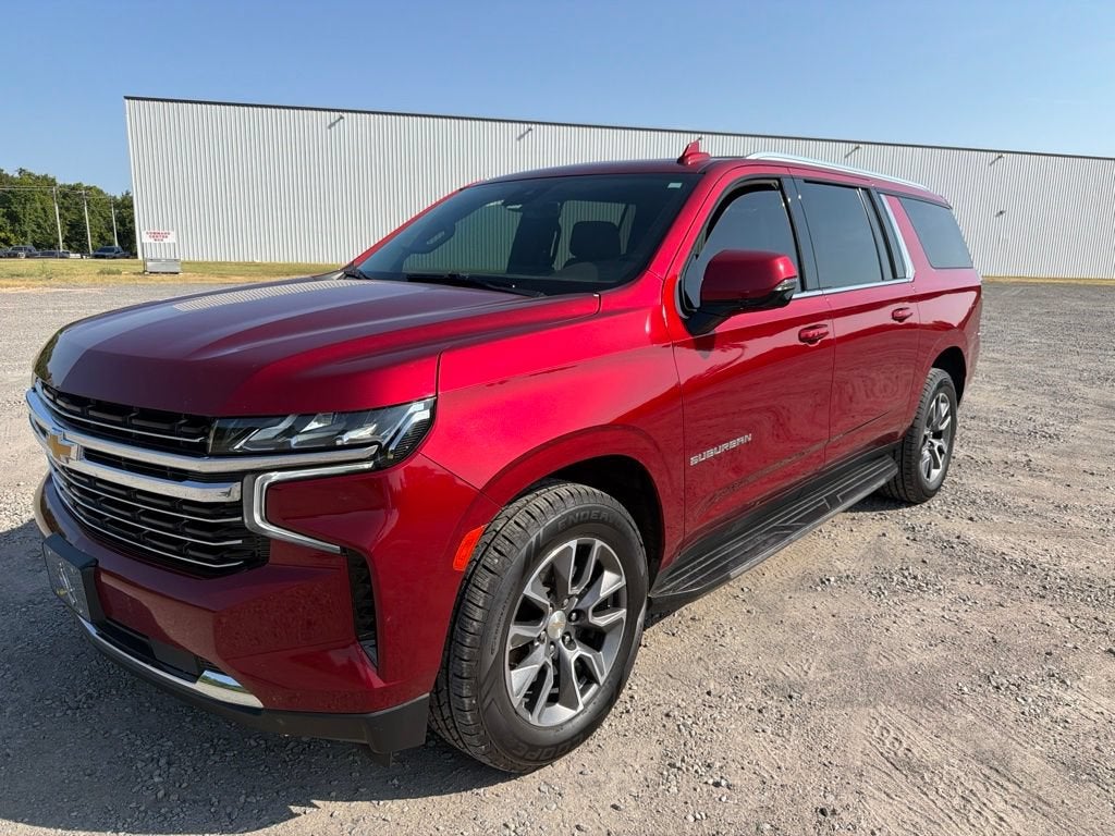 2023 Chevrolet Suburban LT