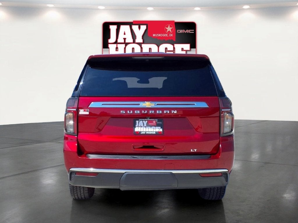 2023 Chevrolet Suburban LT