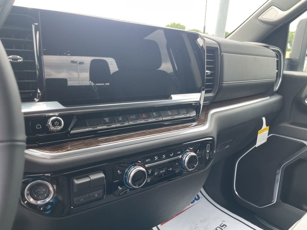 2026 GMC Sierra 3500 HD SLE