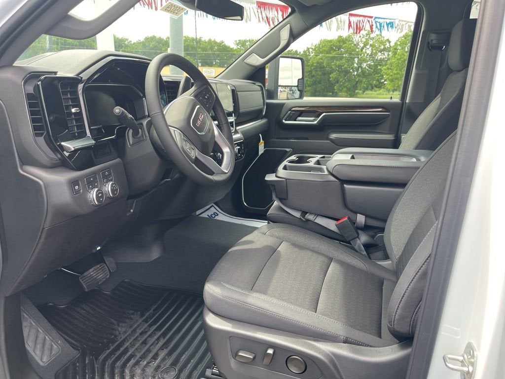 2026 GMC Sierra 3500 HD SLE