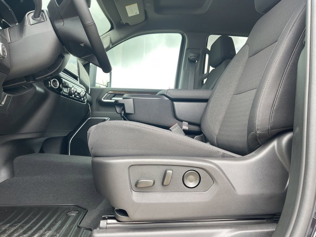 2026 GMC Sierra 3500 HD SLE DRW