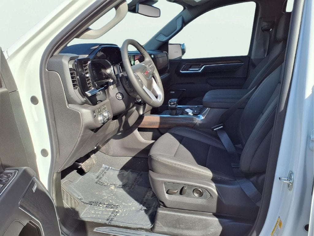 2026 GMC Sierra 1500 SLT - Photo 18