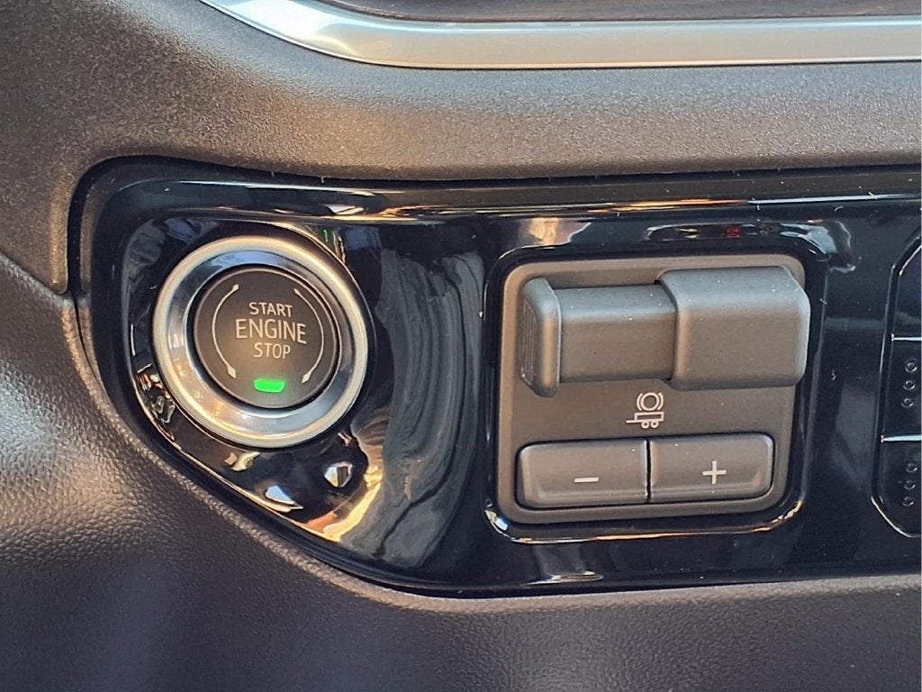 2026 GMC Sierra 1500 SLT - Photo 14