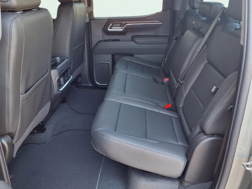 2026 GMC Sierra 1500 SLT - Photo 22