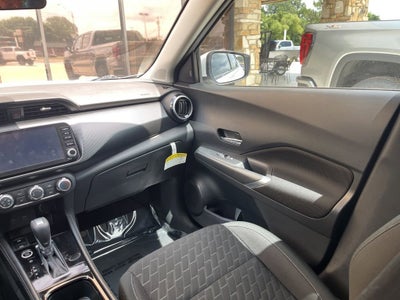 2024 Nissan Kicks SV