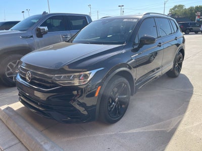 2023 Volkswagen Tiguan SE R-Line Black