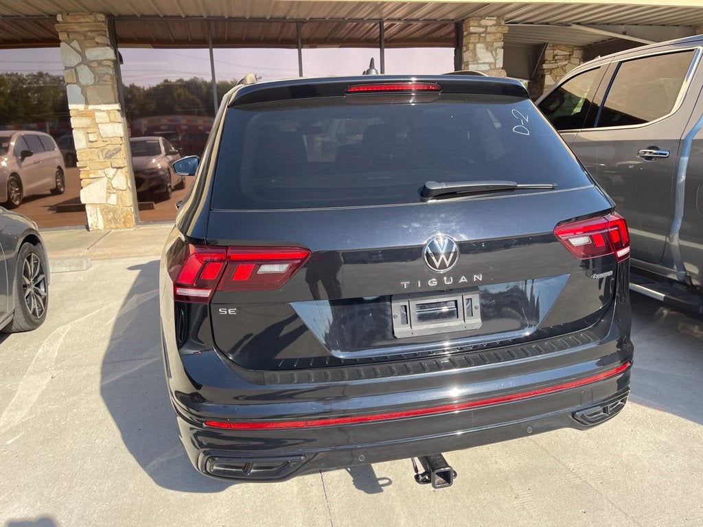 2023 Volkswagen Tiguan SE R-Line Black