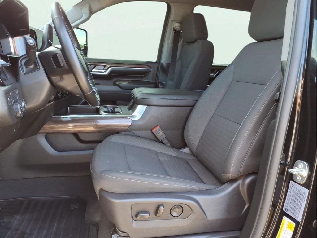 2025 Chevrolet Silverado 3500HD LT