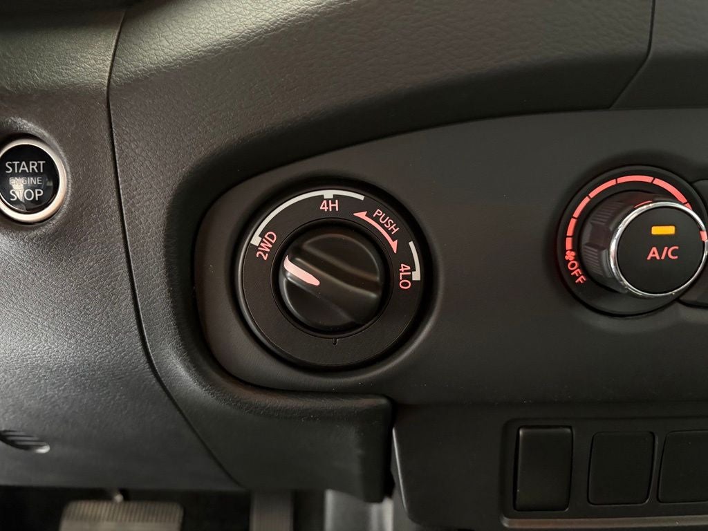 2023 Nissan Frontier SV