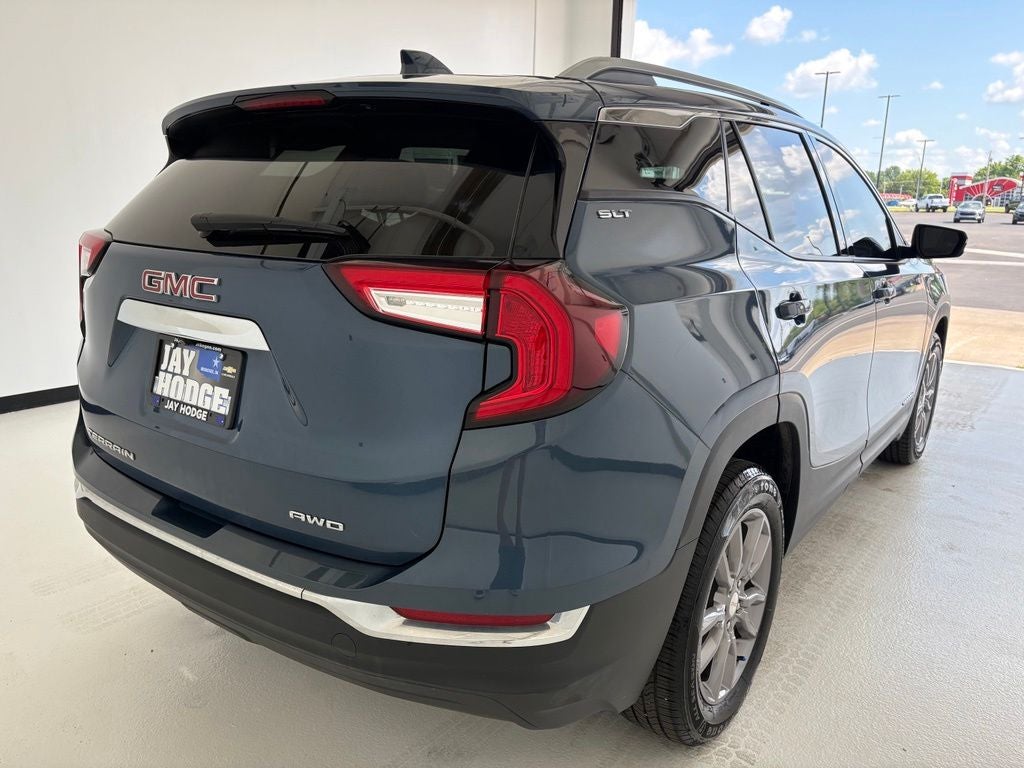 2024 GMC Terrain SLT
