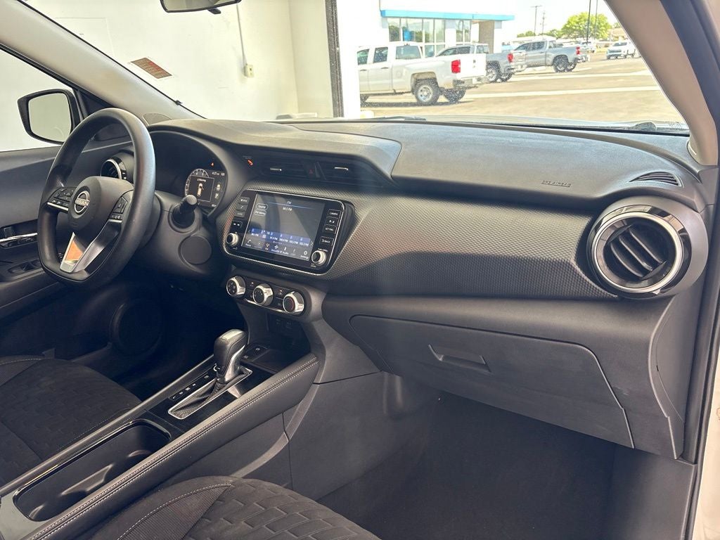 2023 Nissan Kicks SV
