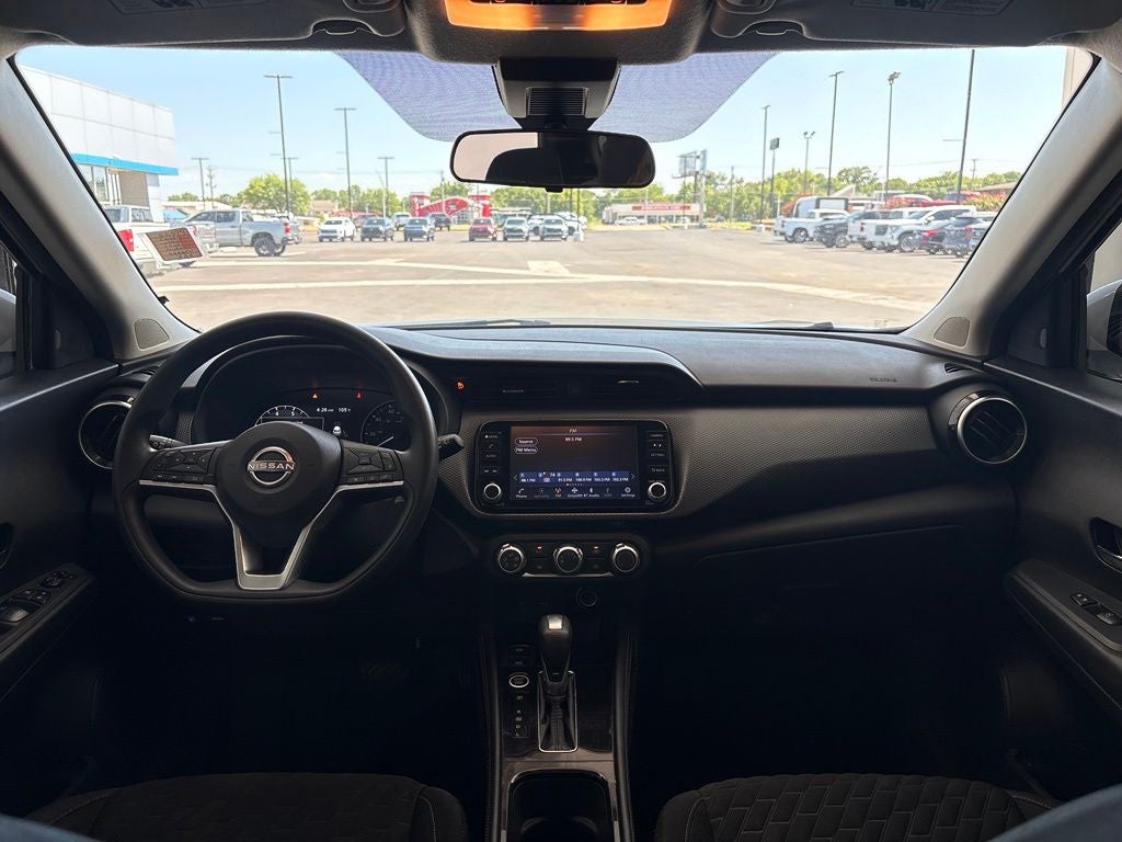2023 Nissan Kicks SV