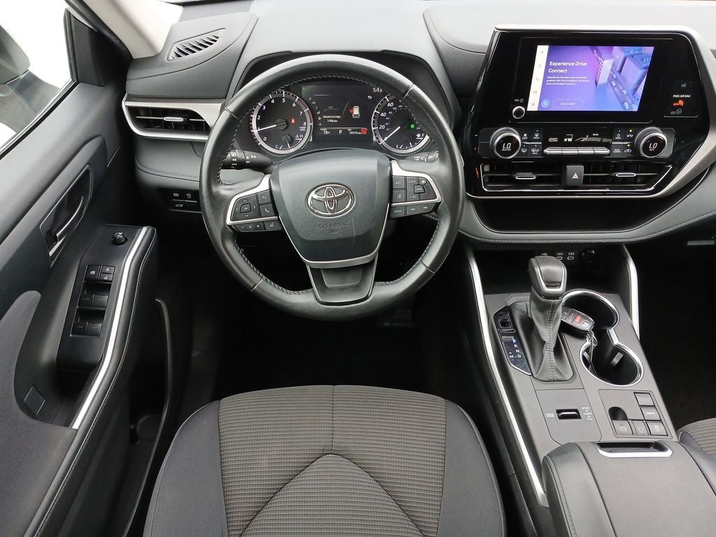 2024 Toyota Highlander LE