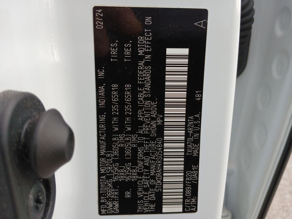 2024 Toyota Highlander LE