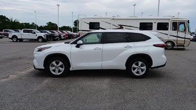 2024 Toyota Highlander LE