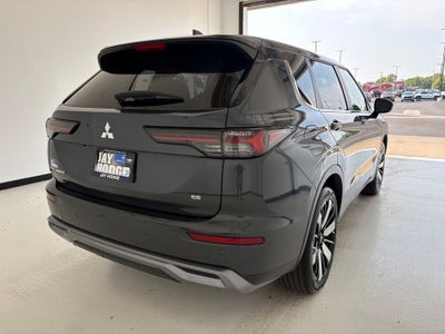 2025 Mitsubishi Outlander SE