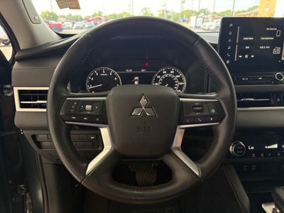 2025 Mitsubishi Outlander SE