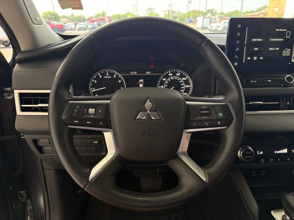 2025 Mitsubishi Outlander SE