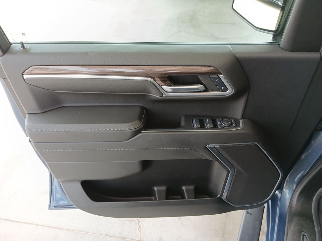 2024 Chevrolet Silverado 1500 LT LT1