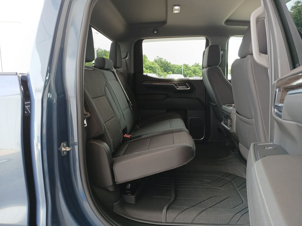 2024 Chevrolet Silverado 1500 LT LT1