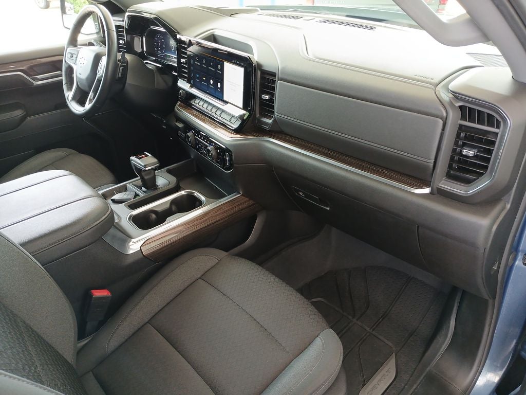 2024 Chevrolet Silverado 1500 LT LT1