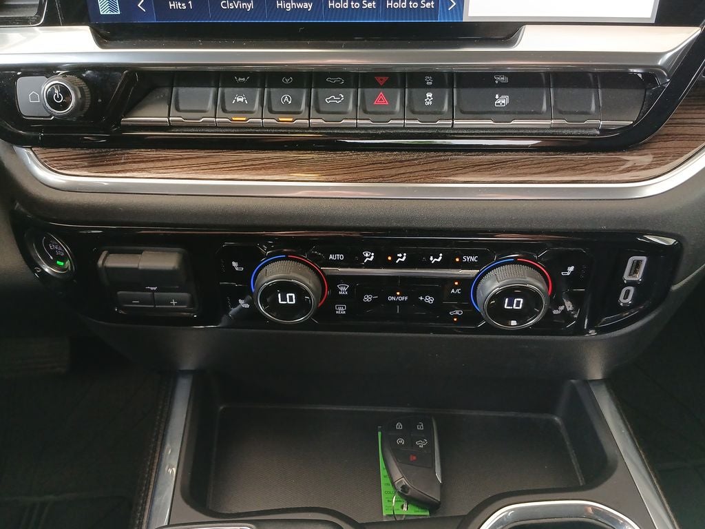 2024 Chevrolet Silverado 1500 LT LT1