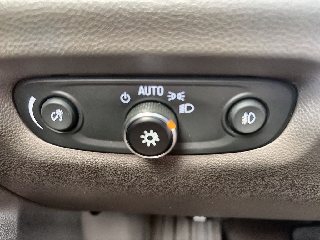 2018 Chevrolet Traverse LT Cloth w/1LT