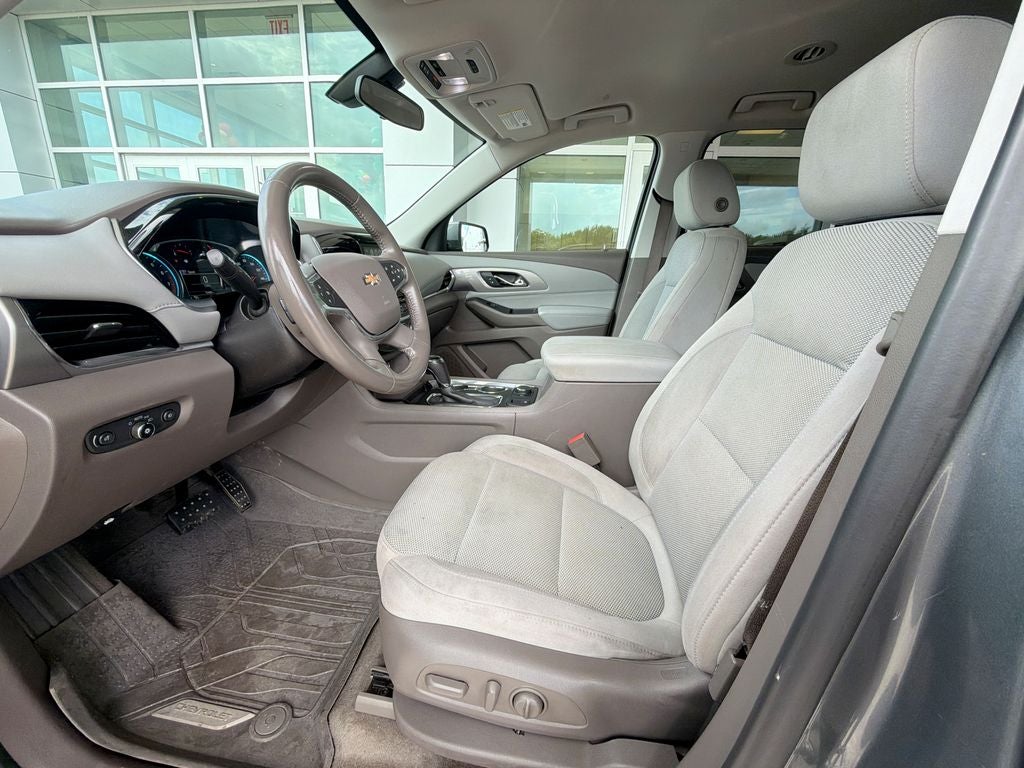 2018 Chevrolet Traverse LT Cloth w/1LT