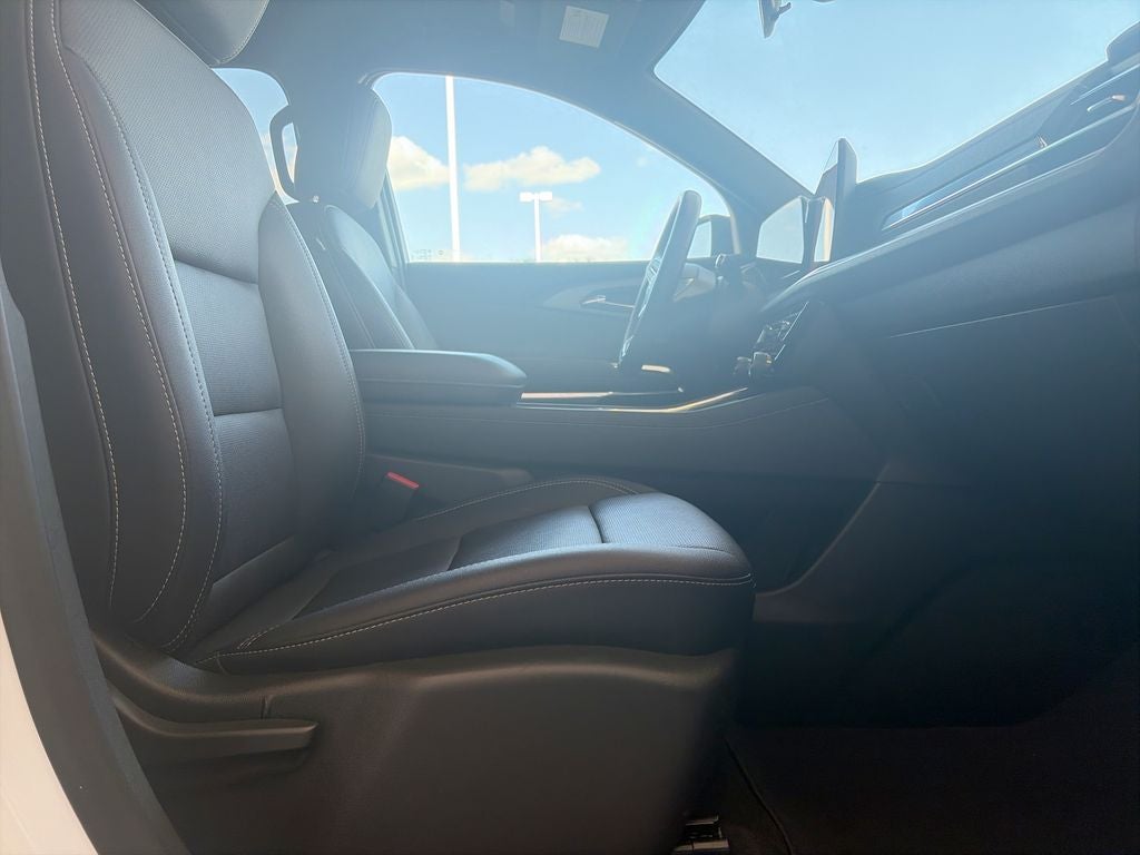 2025 Chevrolet Traverse LT 2LT