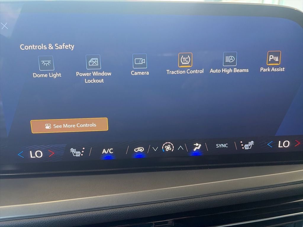 2025 Chevrolet Traverse LT 2LT
