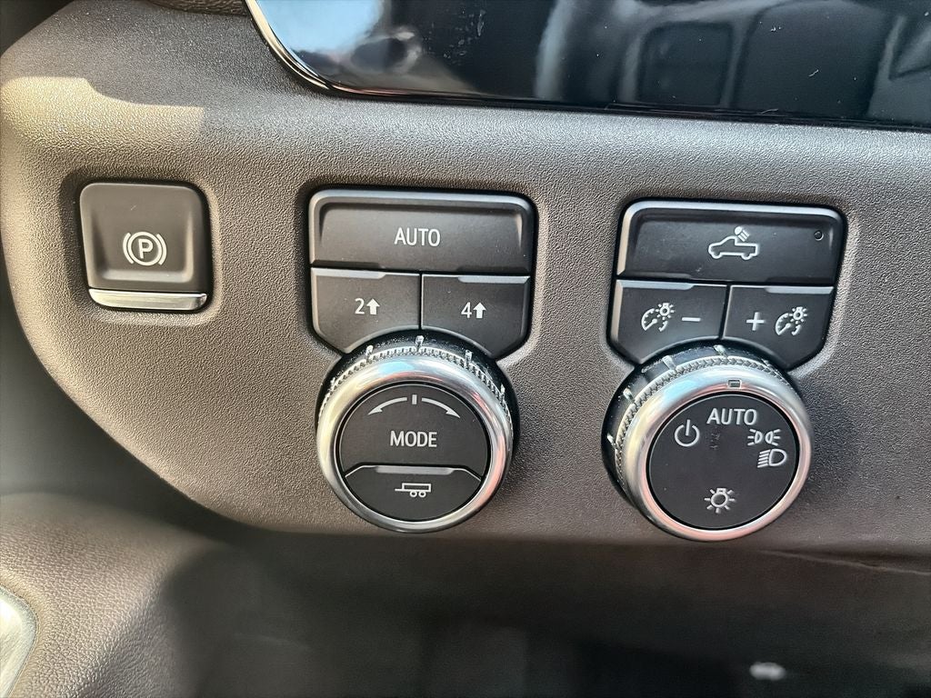 2025 GMC Sierra 1500 SLE