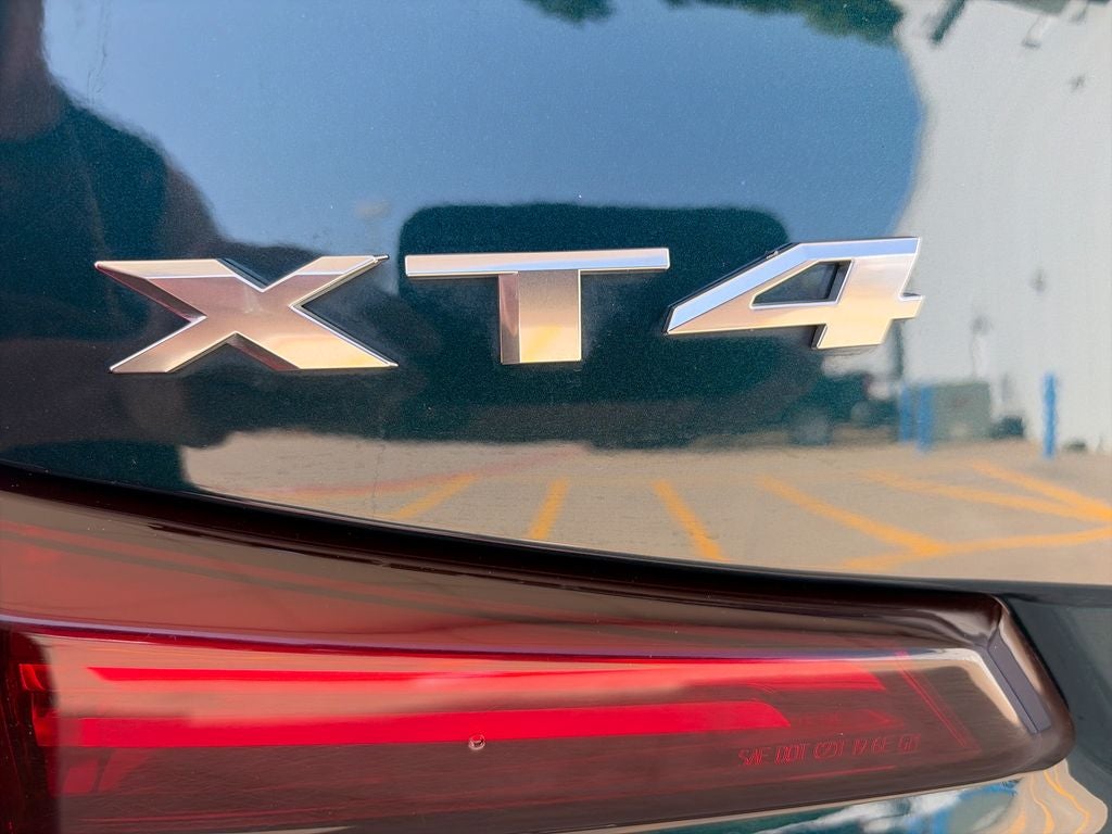 2025 Cadillac XT4 Premium Luxury