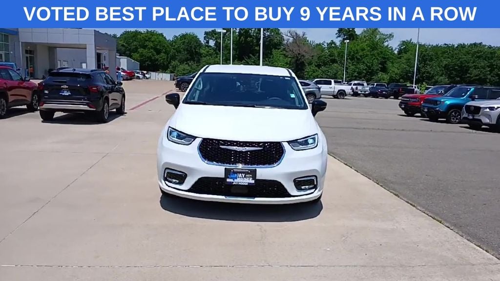 2024 Chrysler Pacifica Touring L