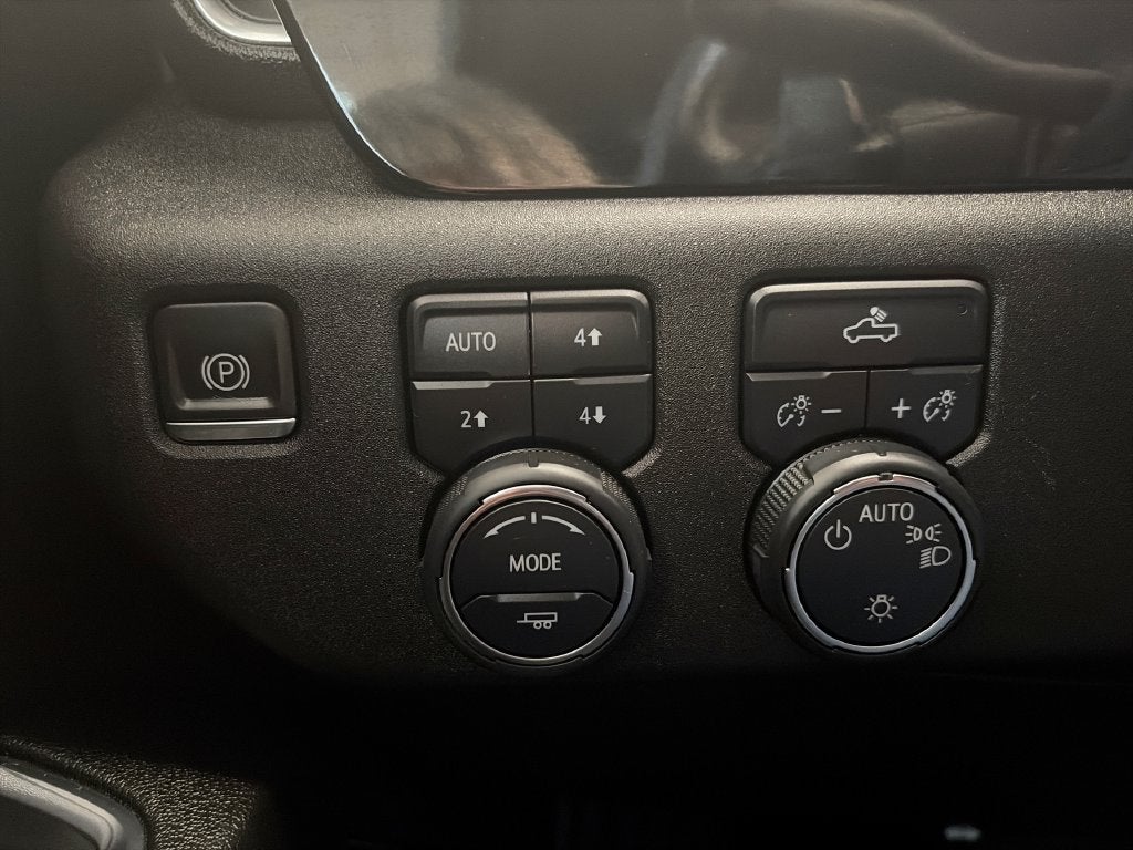 2024 Chevrolet Silverado 1500 LT LT1