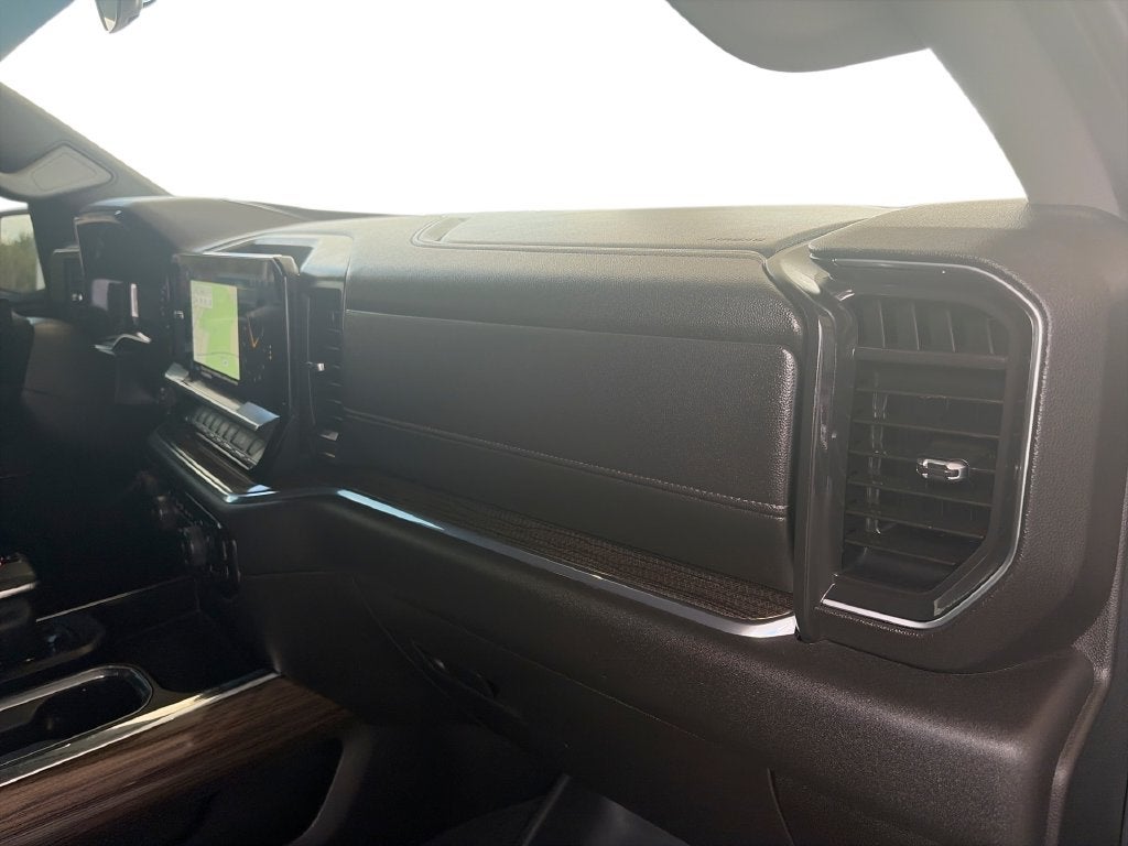 2024 Chevrolet Silverado 1500 LT LT1