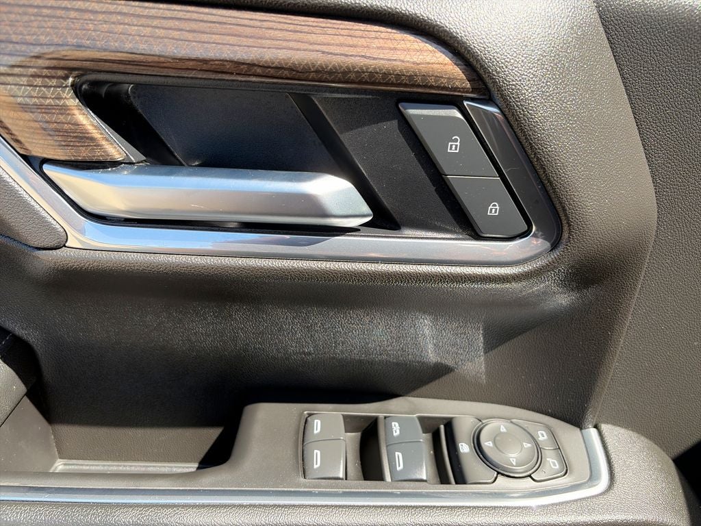 2025 Chevrolet Silverado 1500 LT LT1