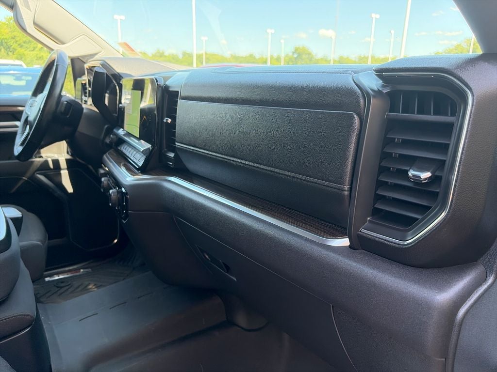 2025 Chevrolet Silverado 1500 LT LT1