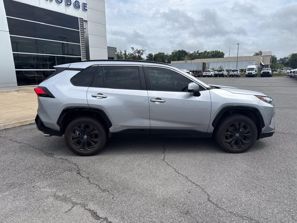 2023 Toyota RAV4 Hybrid SE