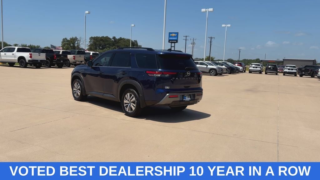 2026 Nissan Pathfinder SL