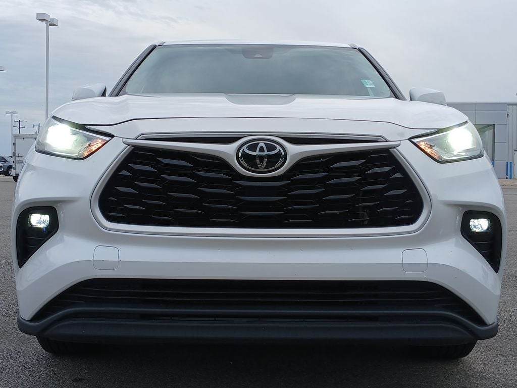 2024 Toyota Highlander LE