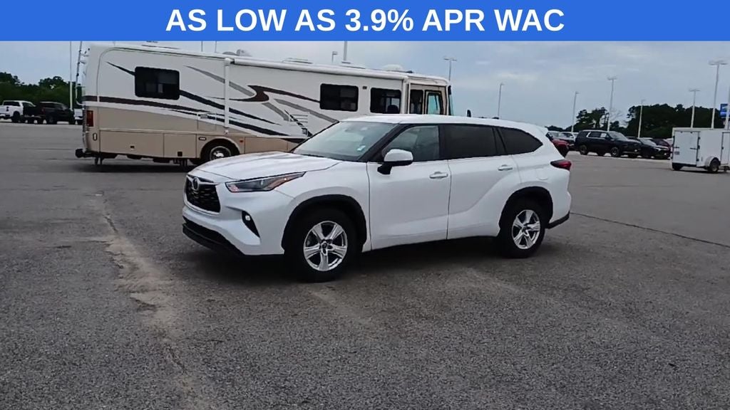 2024 Toyota Highlander LE
