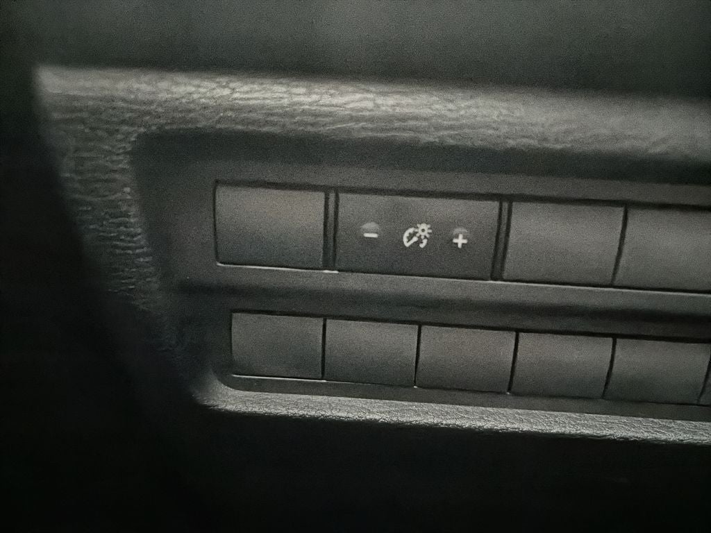 2024 Mitsubishi Outlander Base