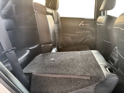 2024 Mitsubishi Outlander Base