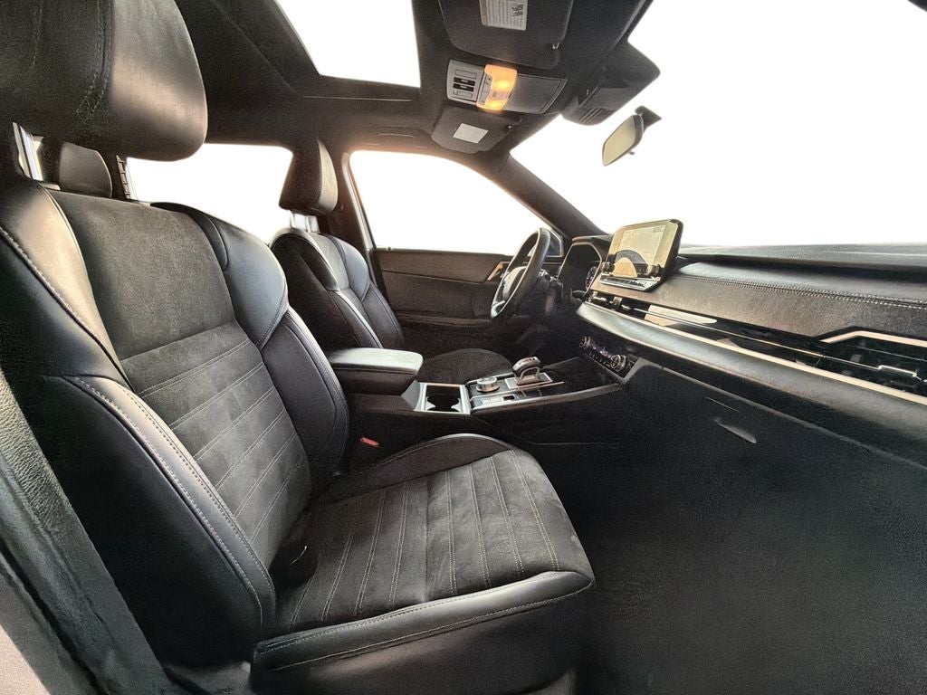 2024 Mitsubishi Outlander Base