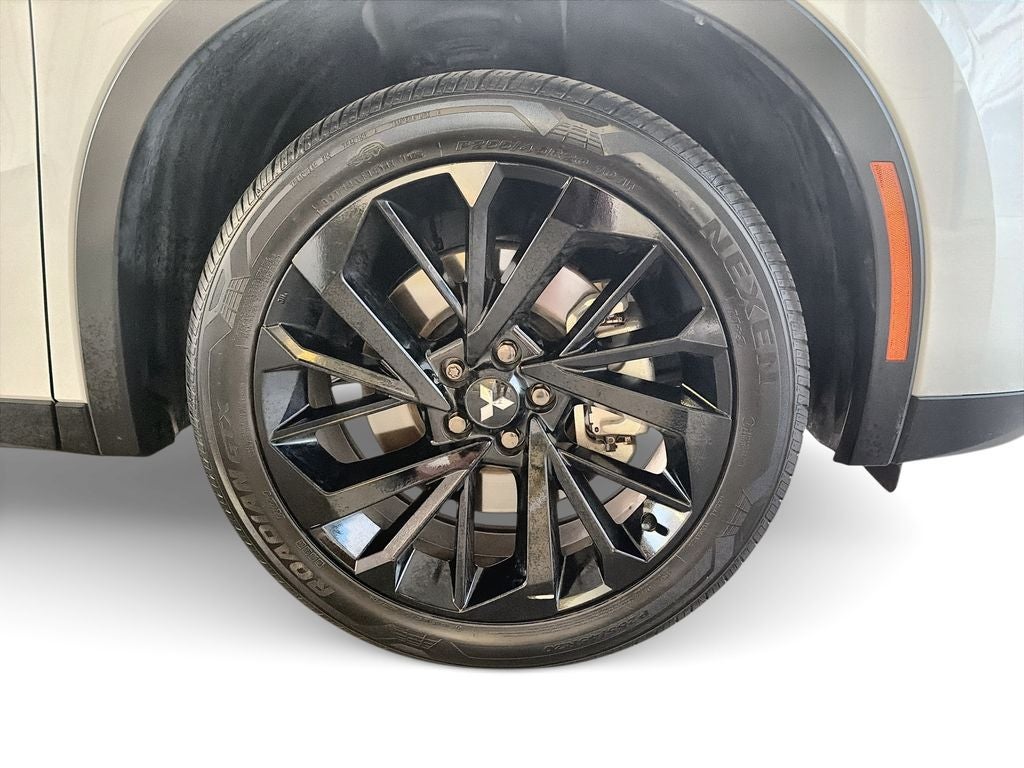 2024 Mitsubishi Outlander Base